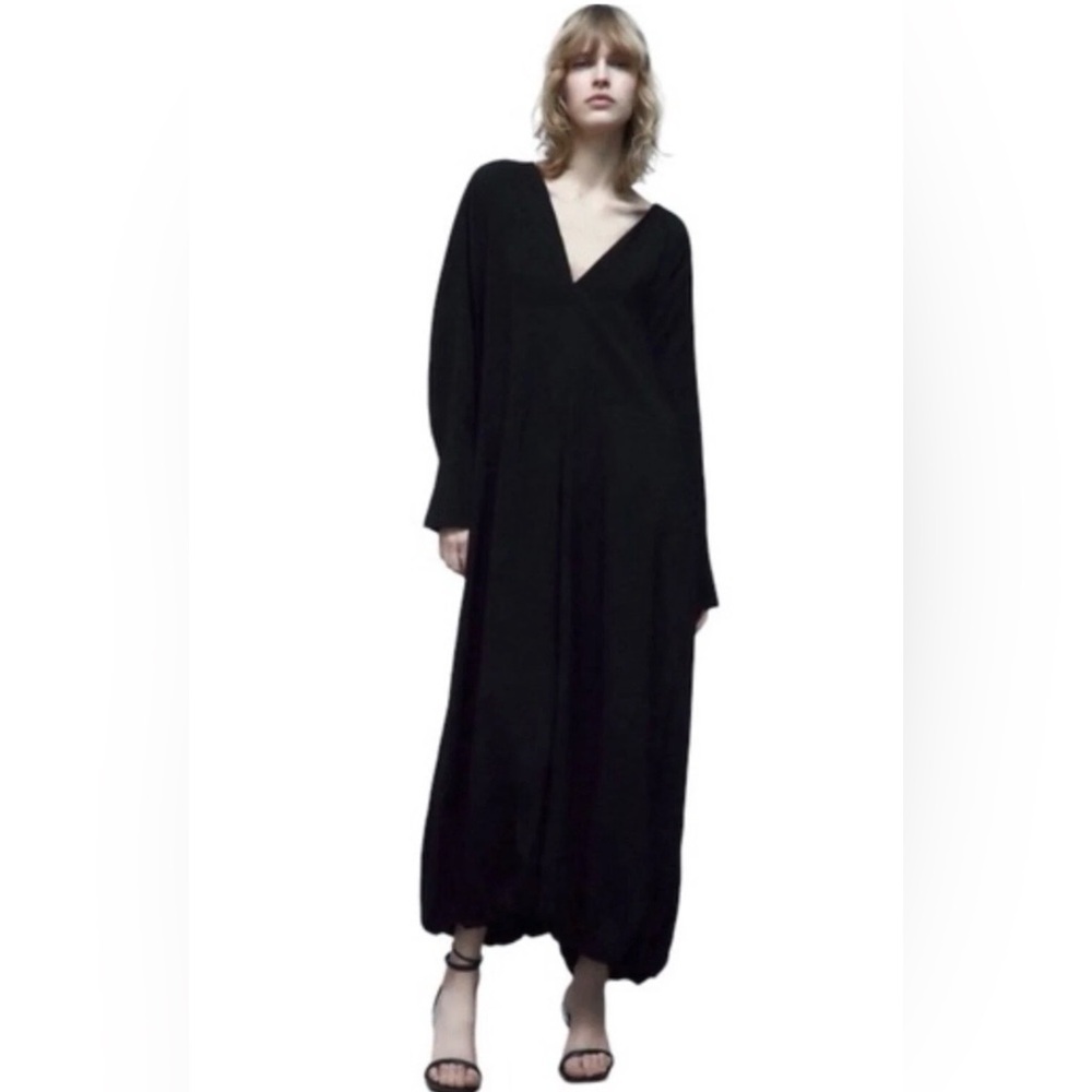 NWT Zara Moly Dress Size XS Voluminous‎